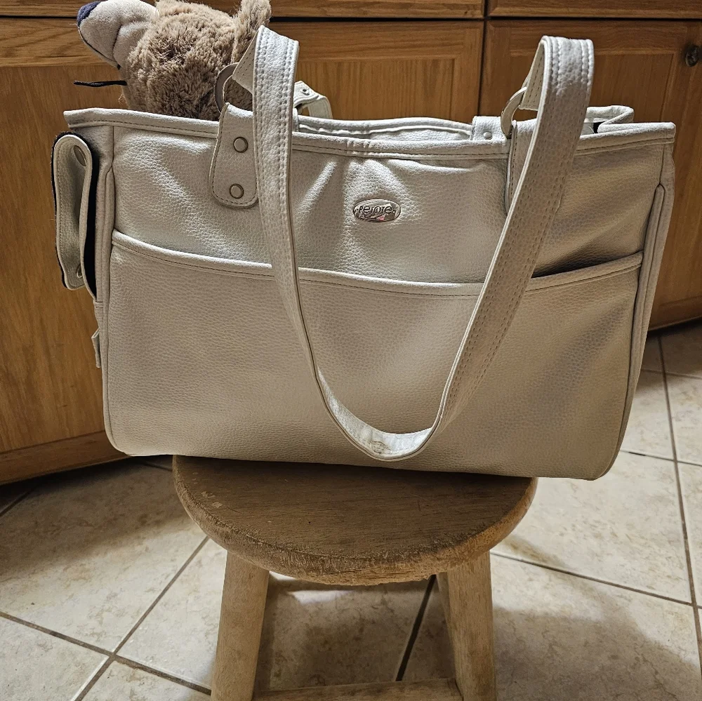Petote large dog carrier. Metallic cream color